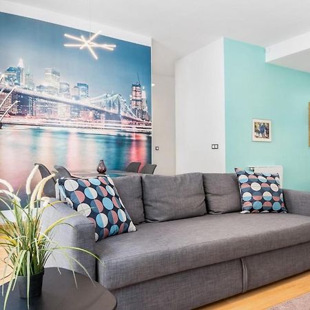 -Malagasunapts- Modern Citycentre Pool&Parking מראה חיצוני תמונה