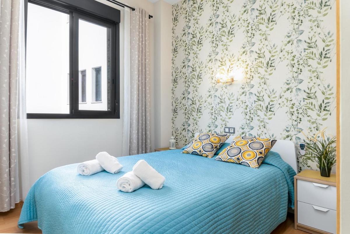 -Malagasunapts- Modern Citycentre Pool&Parking מראה חיצוני תמונה