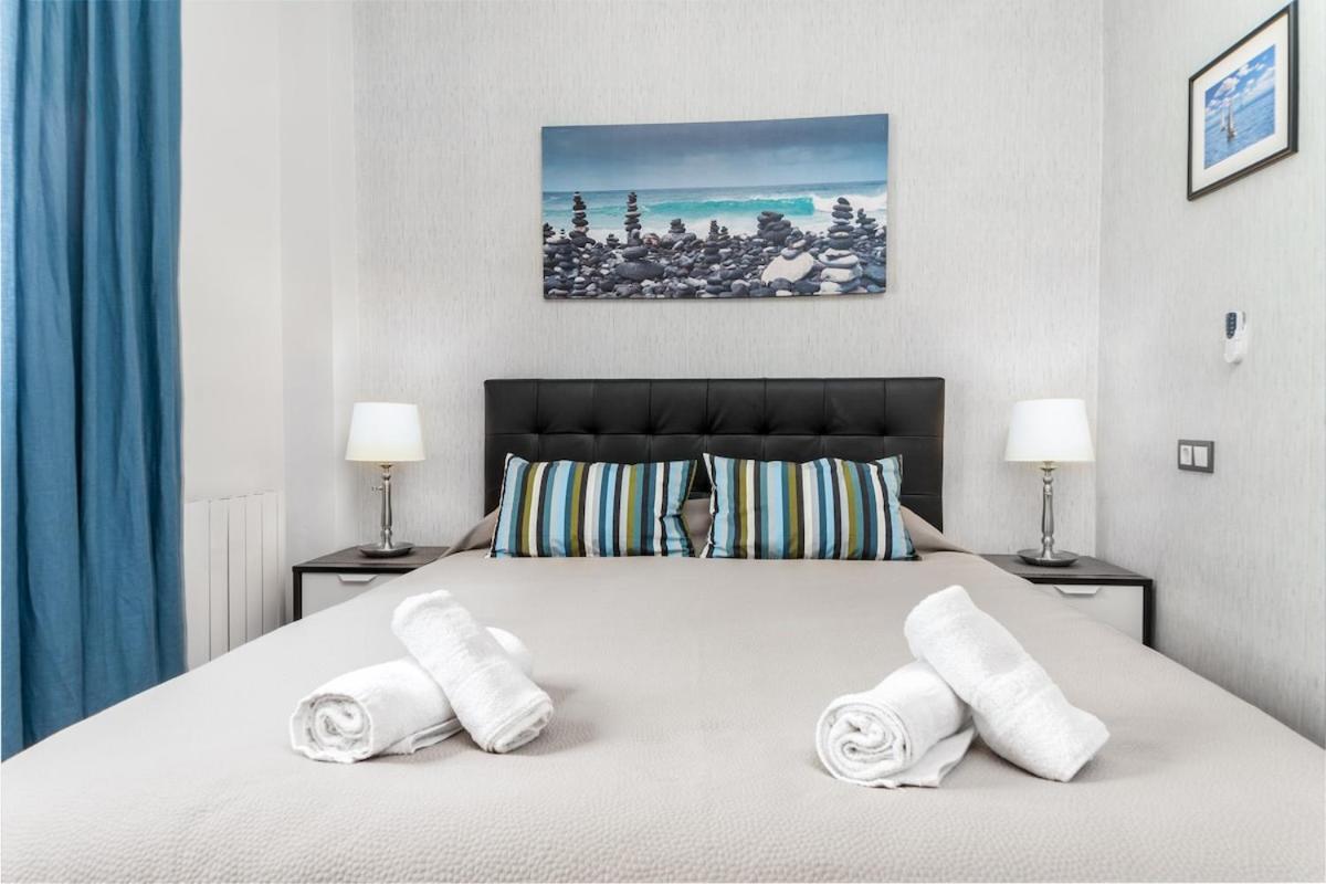 -Malagasunapts- Modern Citycentre Pool&Parking מראה חיצוני תמונה